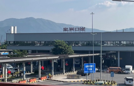 美方称将对中方加征100%关税，商务部回应